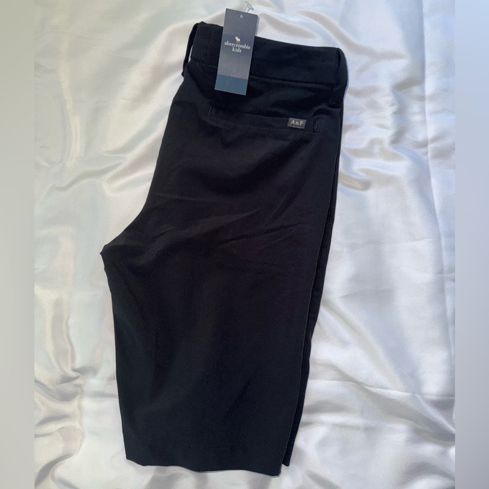 Abercrombie Kids Performance Chino Shorts black. At the knee length.Size 11/12